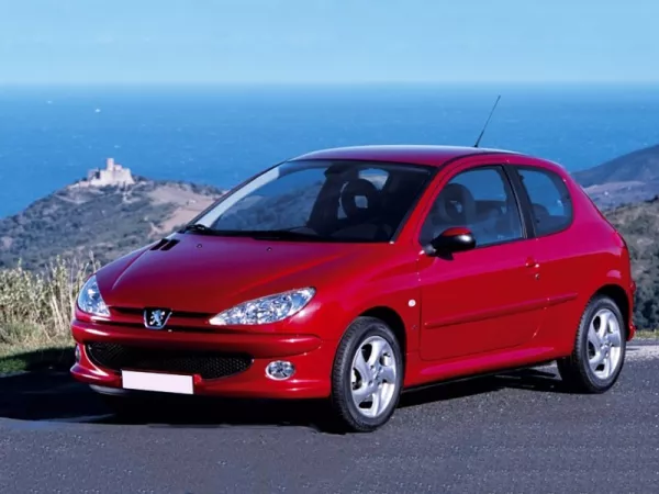 Dịch vụ thay Kính chắn gió xe Peugeot 206 tận nơi